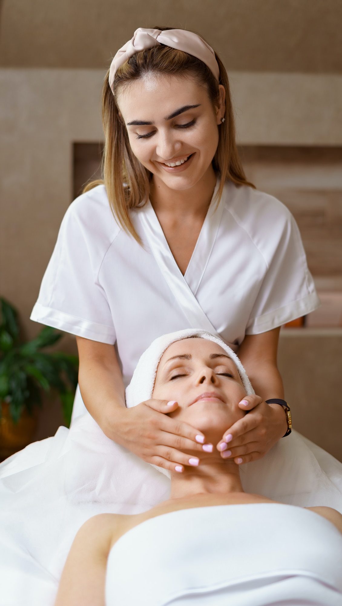 facial-massage-beauty-treatment-2-e1654008498372.jpg